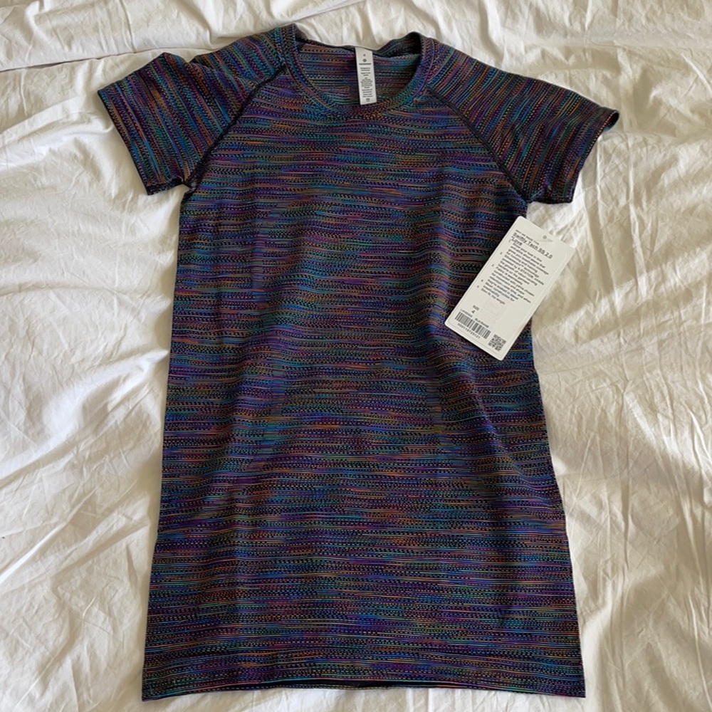 Swiftly Tech SHORT sleeve